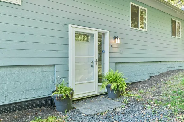 1018C Leisure LN, Frontenac, ON K0H 1K0