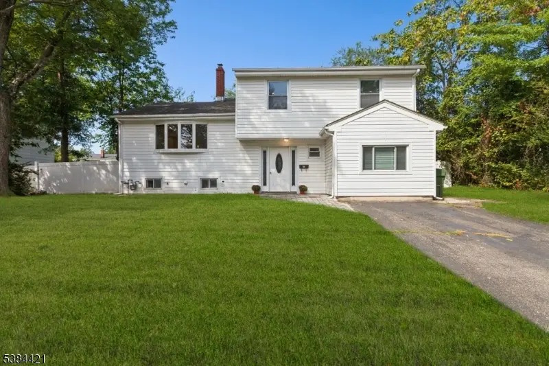 5 Waverly Dr, Edison Twp., NJ 08817