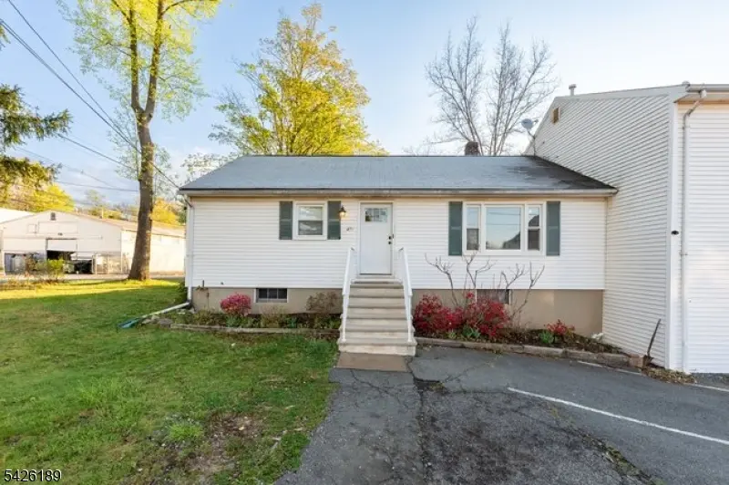 47 River Rd, Chatham Boro, NJ 07928