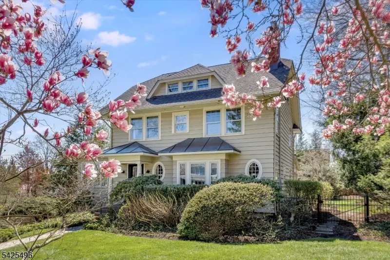 108 Durand Rd, Maplewood Twp., NJ 07040