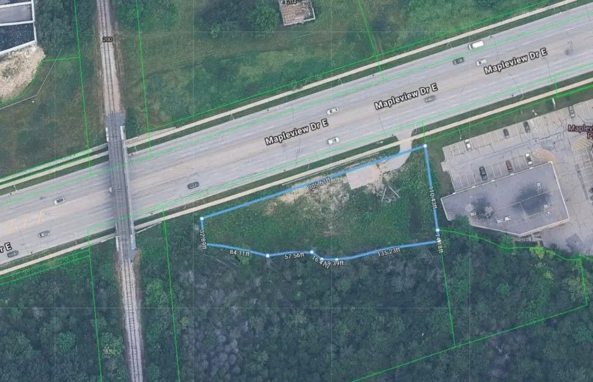 207 Mapleview DR E, Barrie, ON L4N 9E8