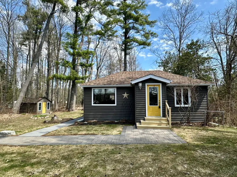 29 Stinsons Bay RD, Kawartha Lakes, ON K0M 1N0