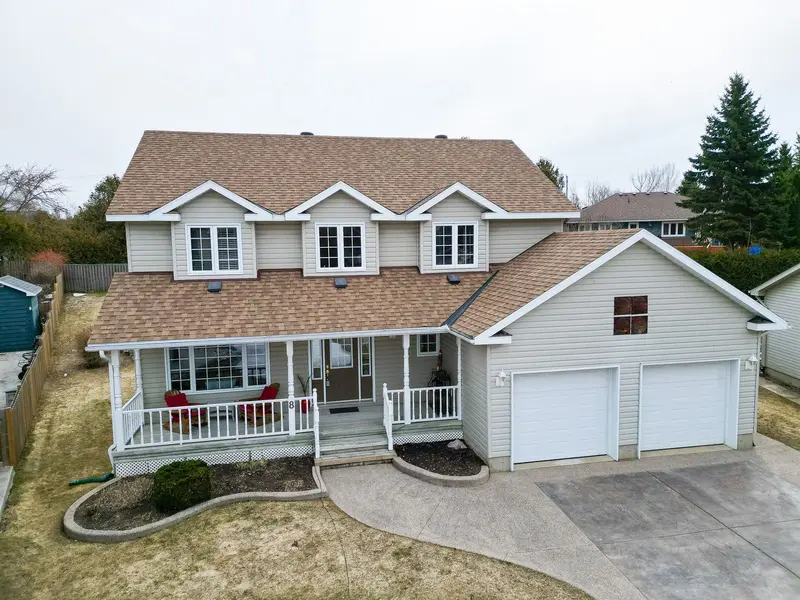 8 Sandpiper CT, Saugeen Shores, ON N0H 2L0
