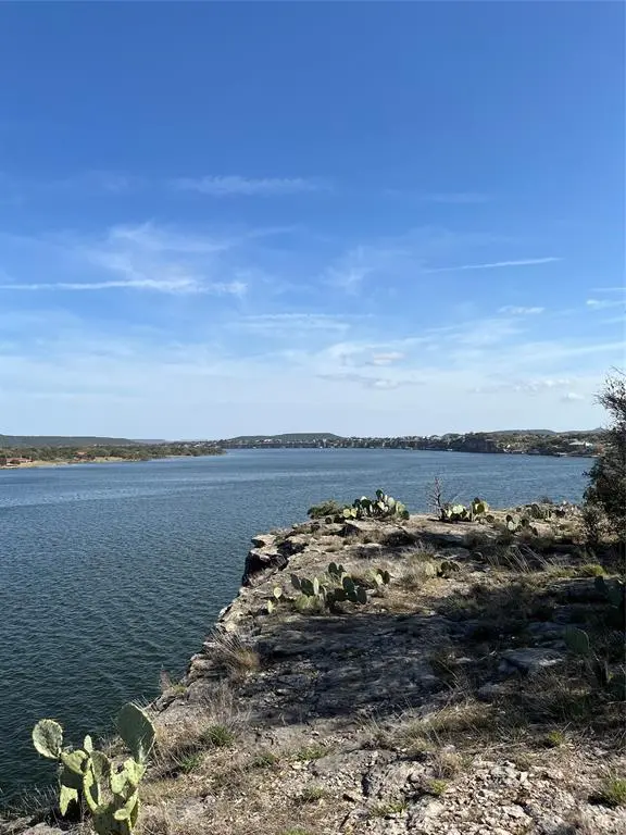 105 Hells Gate Point, Strawn, TX 76475