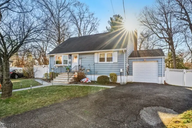 21-10 Carlisle Pl, Fair Lawn Boro, NJ 07410