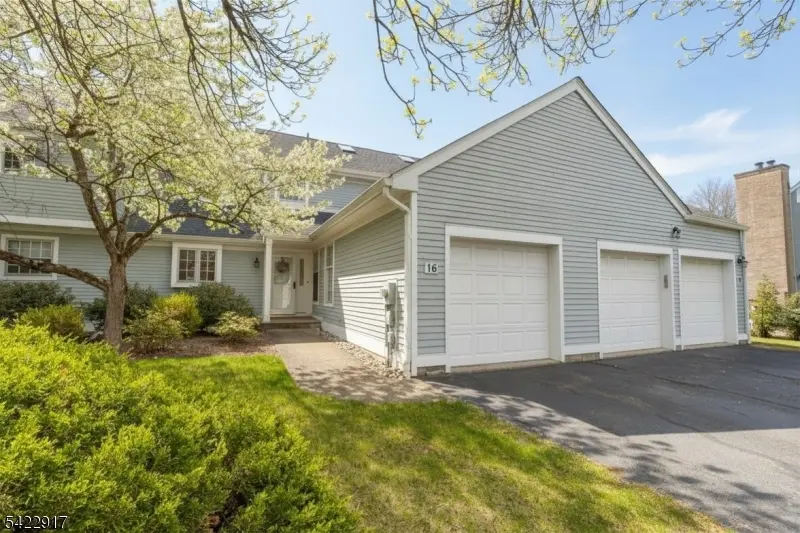 16 Cable Ct, Montville Twp., NJ 07045