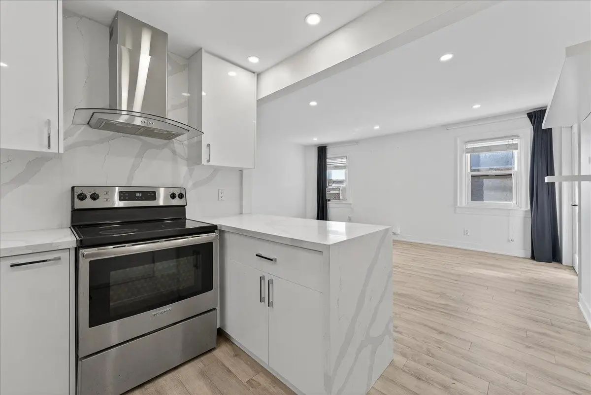 252 Soudan AVE, Toronto C10, ON M4S 1W4