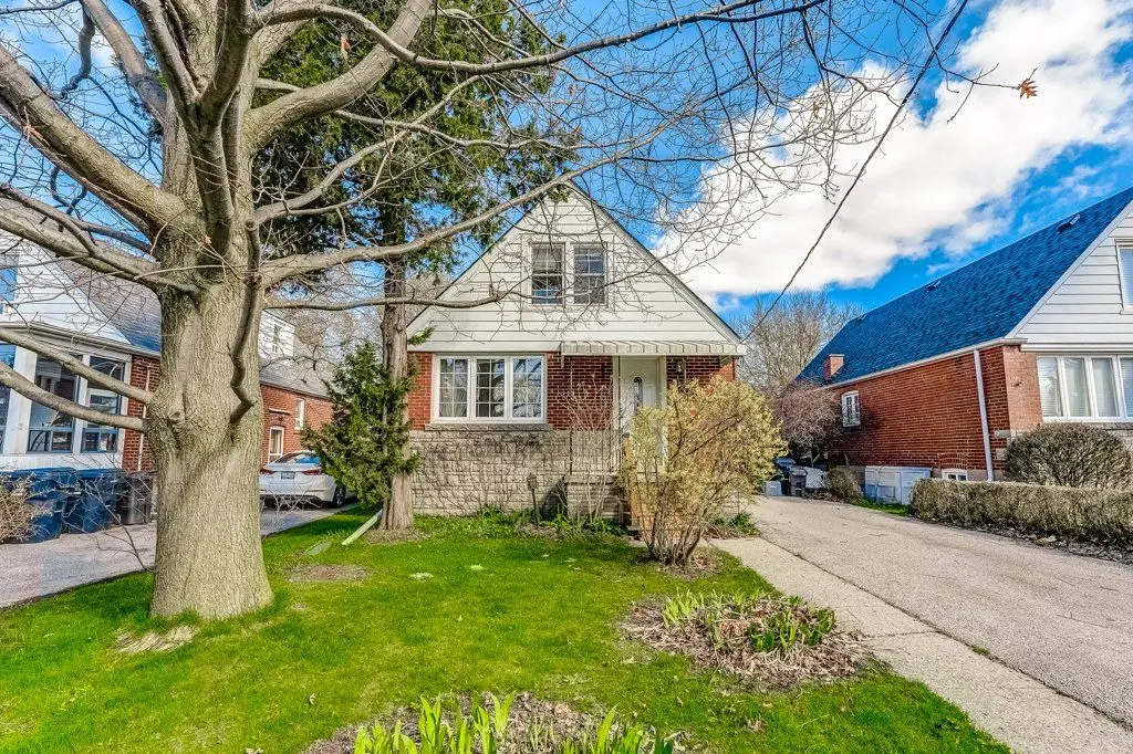 20 Gardens CRES, Toronto E08, ON M4B 1T5