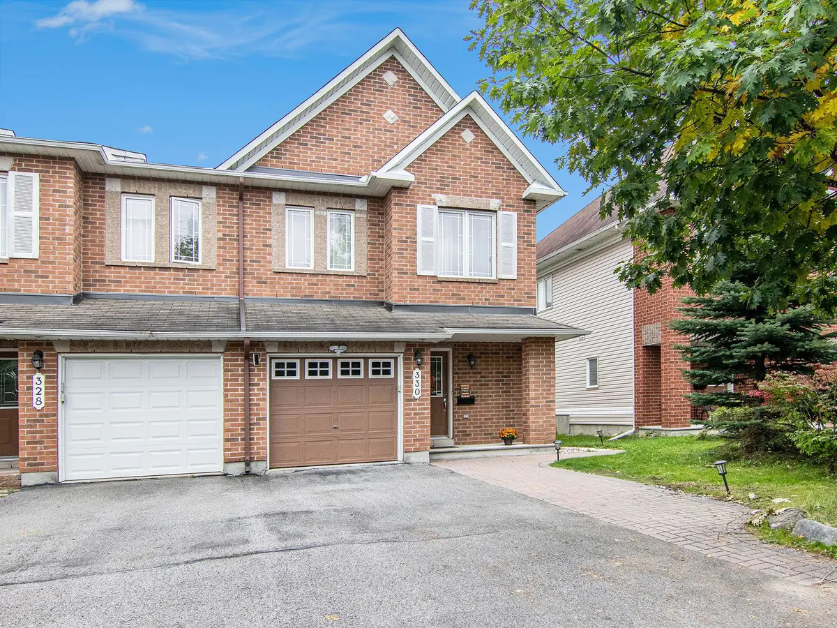 330 Forestbrook ST, Kanata, ON K2K 0B9