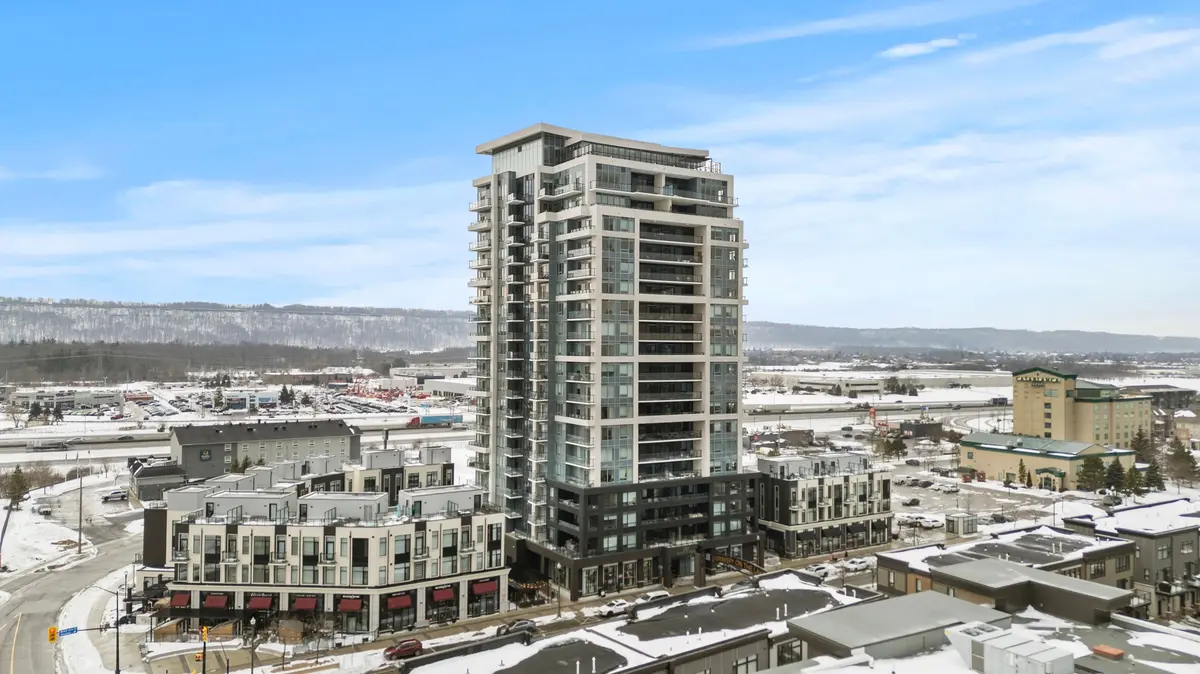 385 Winston RD #1110, Grimsby, ON L3M 4E8