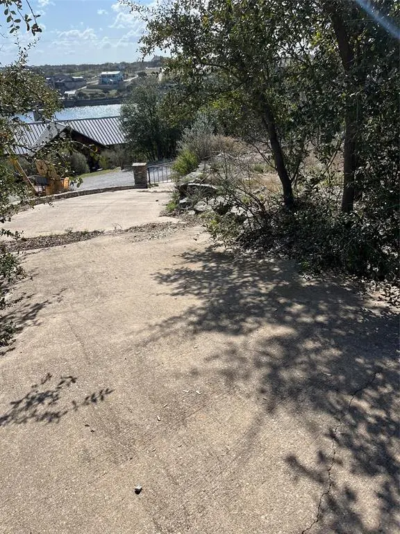 105 Hells Gate Point, Strawn, TX 76475