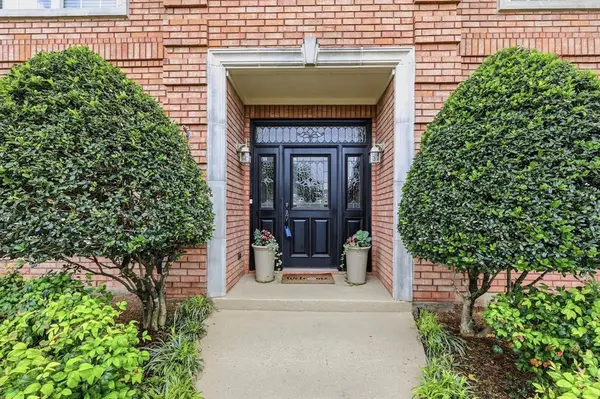 801 Bent Tree Drive, Euless, TX 76039