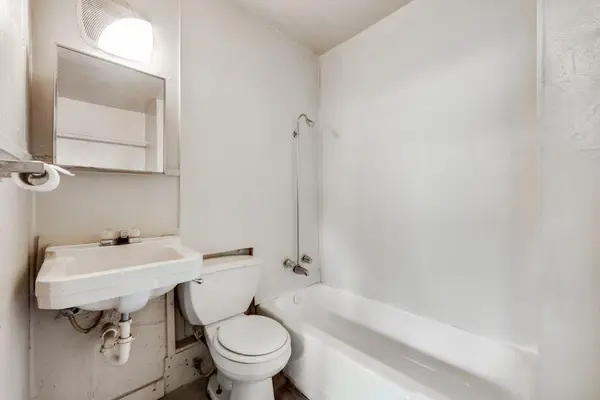 1615 Alston Avenue #B, Fort Worth, TX 76104