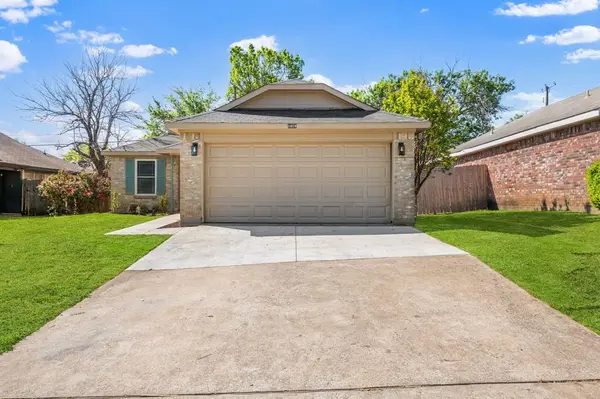 1404 Woodfern Drive, Arlington, TX 76018