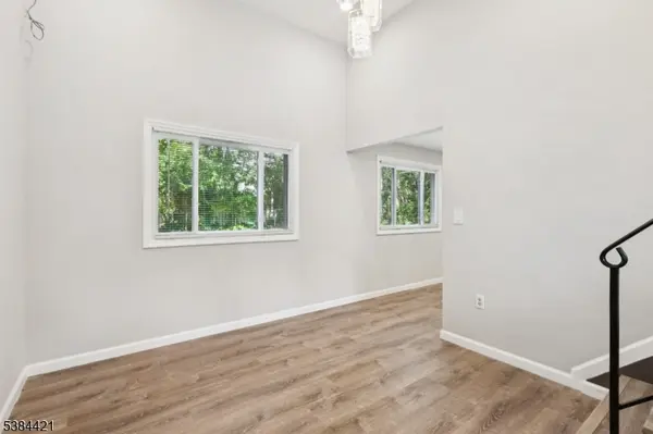 5 Waverly Dr, Edison Twp., NJ 08817