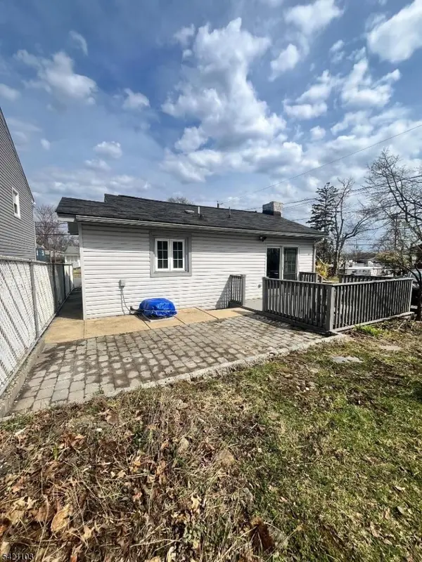 145 Hiawatha Blvd, Parsippany-troy Hills Twp., NJ 07034