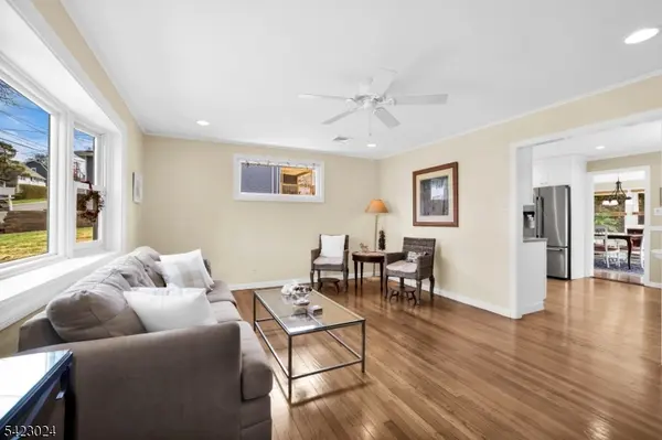 77 S Mountain Ave, Cedar Grove Twp., NJ 07009