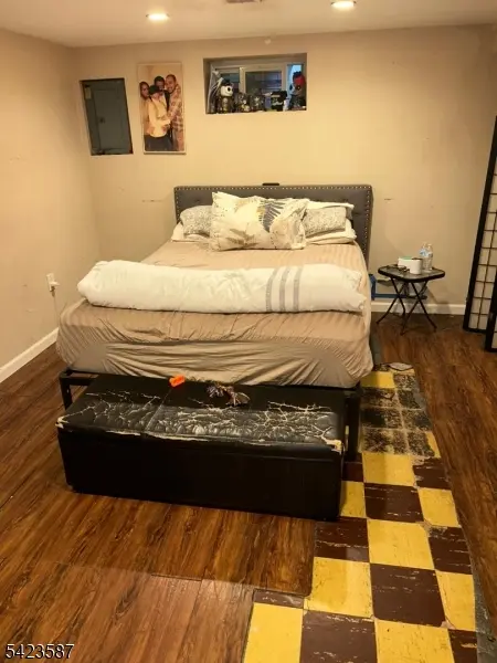 113 Vine St, Roselle Boro, NJ 07203