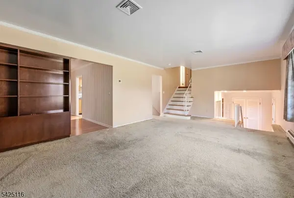 62 Martis Ave, Ramsey Boro, NJ 07446