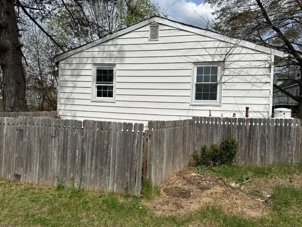 61 Fernwood Rd, Wantage Twp., NJ 07461