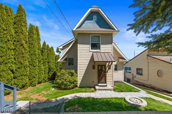 87 N Bertrand Rd, Mount Arlington Boro, NJ 07856