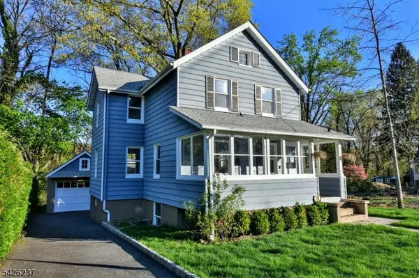 36 Hines Ave, Mahwah Twp., NJ 07430