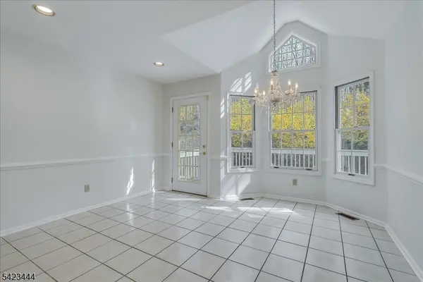 126 Worcester Dr, Wayne Twp., NJ 07470