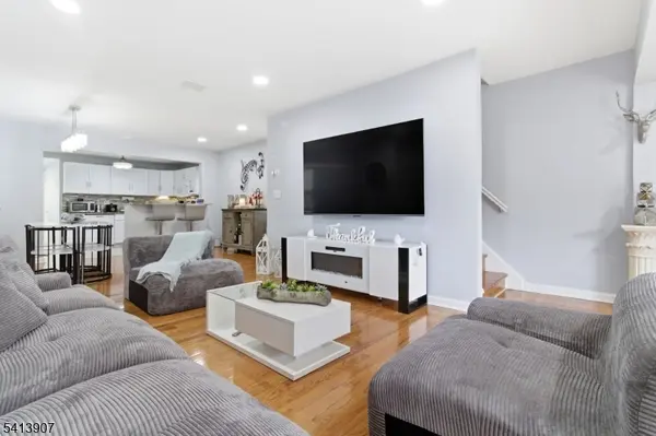 32 Cedar Ave, Elizabeth City, NJ 07202