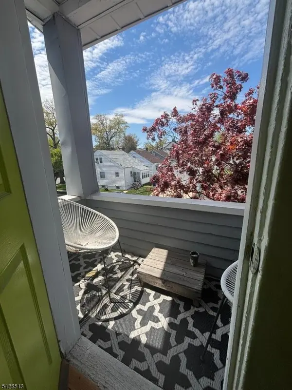 27 Wolf Pl, Irvington Twp., NJ 07111