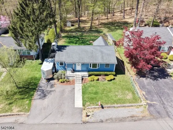 86 Omaha Ave, Rockaway Twp., NJ 07866