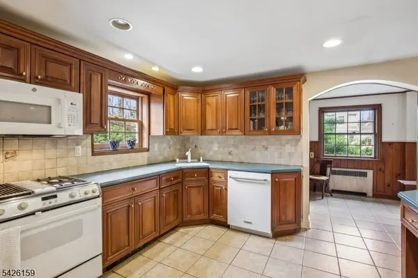 4 Indian Spring Rd, Cranford Twp., NJ 07016