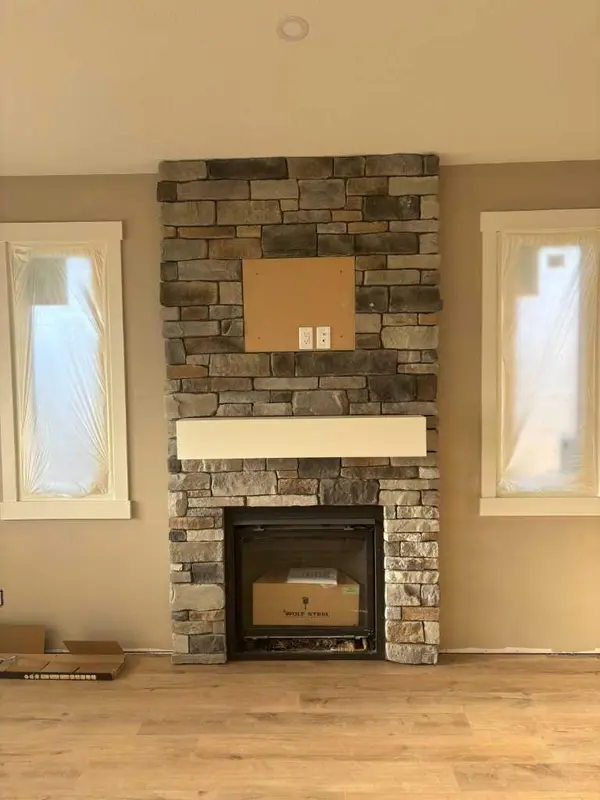 25 Houlden PL, Cayley, AB T0L 0P0