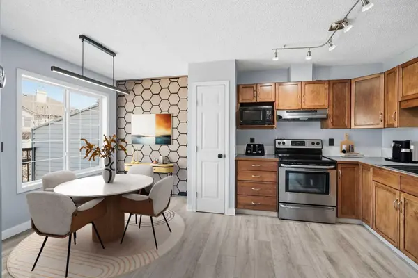 337 Copperfield BLVD SE, Calgary, AB T2Z 4Z4