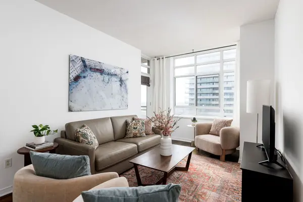 80 Mill ST #1002, Toronto C08, ON M5A 4T3