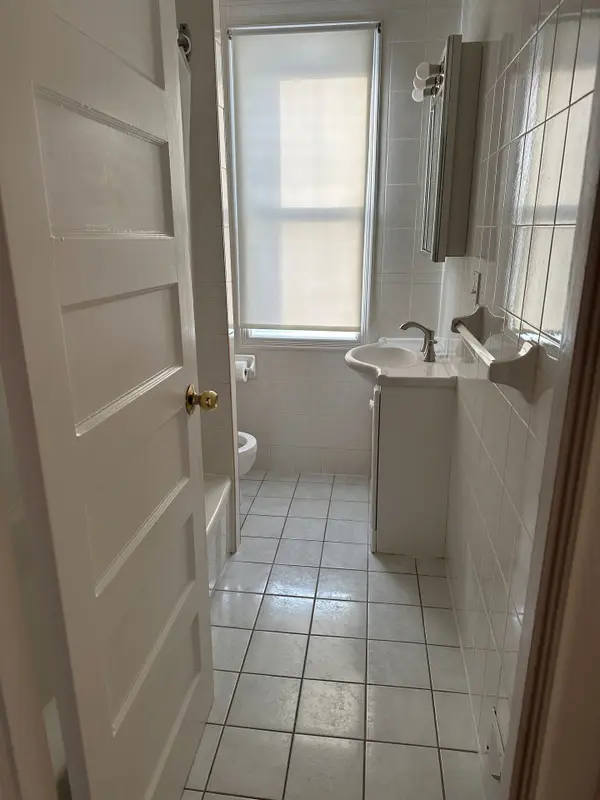 176 Westmount AVE E, Toronto C03, ON M6E 3M8