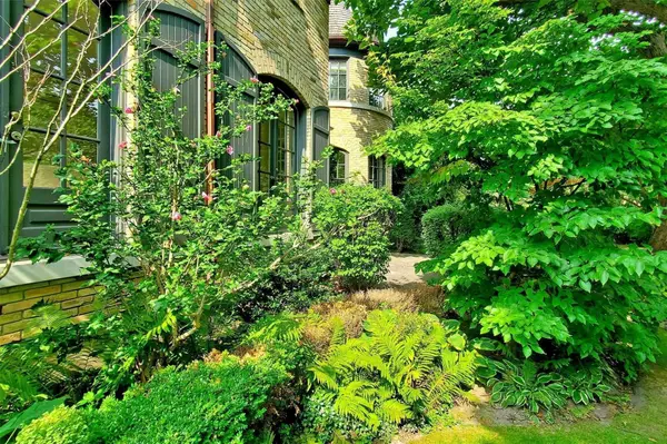 10 Blyth Dale RD, Toronto C12, ON M2N 3M2