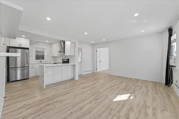 252 Soudan AVE, Toronto C10, ON M4S 1W4