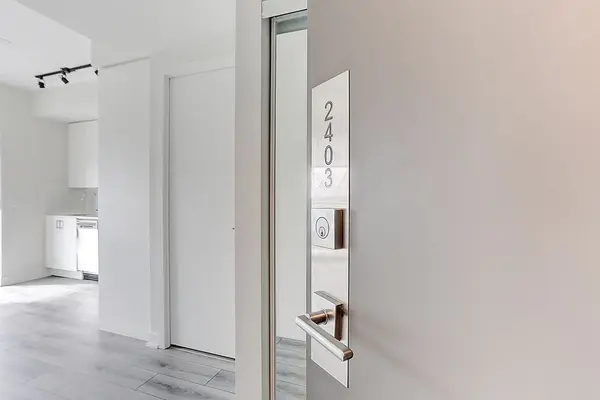 15 Ellerslie AVE #2403, Toronto C07, ON M2N 0L7