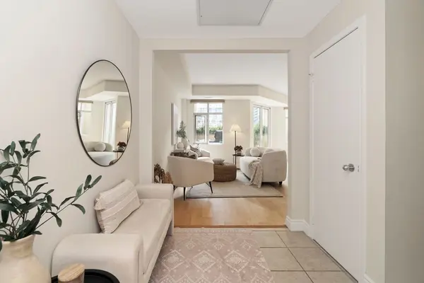 550 Front ST W #207, Toronto C01, ON M5V 3N5