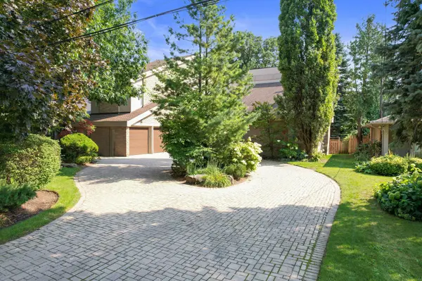 19 Vernham AVE, Toronto C12, ON M2L 2B1