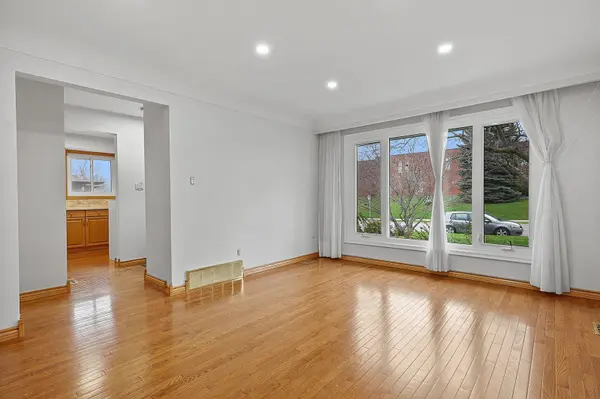 68 Athabasca ST, Oshawa, ON L1H 7H6