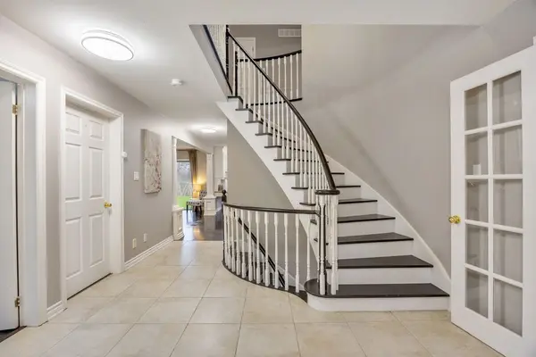 20286 Yonge ST, East Gwillimbury, ON L9N 1B1