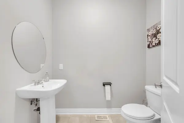 147 Joe Dales DR, Georgina, ON L4P 3E9