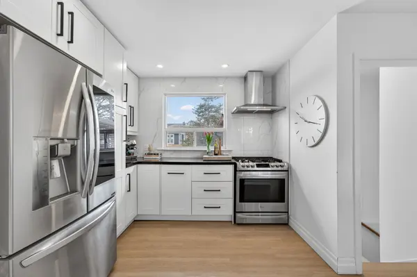 106 Nelson ST, Barrie, ON L4M 4K7