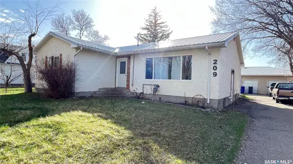 209 Hood STREET, Maple Creek, SK S0N 1N0