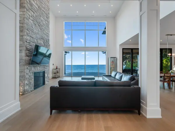 140 Secord LN, Burlington, ON L7L 2H7