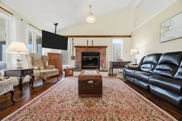 690 Olde Base Line RD, Caledon, ON L7C 0H9