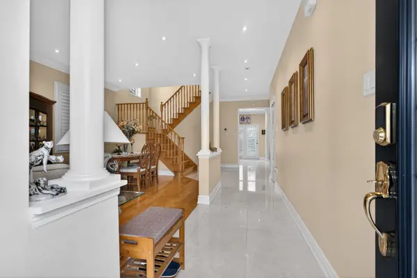 3841 Edgecliffe RUN, Mississauga, ON L5M 6N6