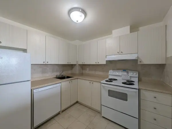 6719 Glen Erin DR #908, Mississauga, ON L5N 3S6