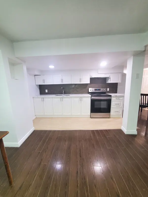 6096 Windfleet CRES, Mississauga, ON L5V 2Z6